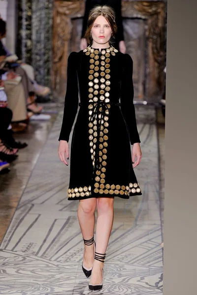 Look 5